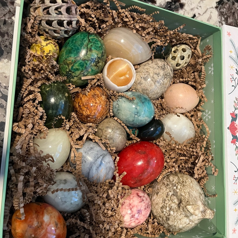 2/20$ Assorted Decorative Stone Eggs Set